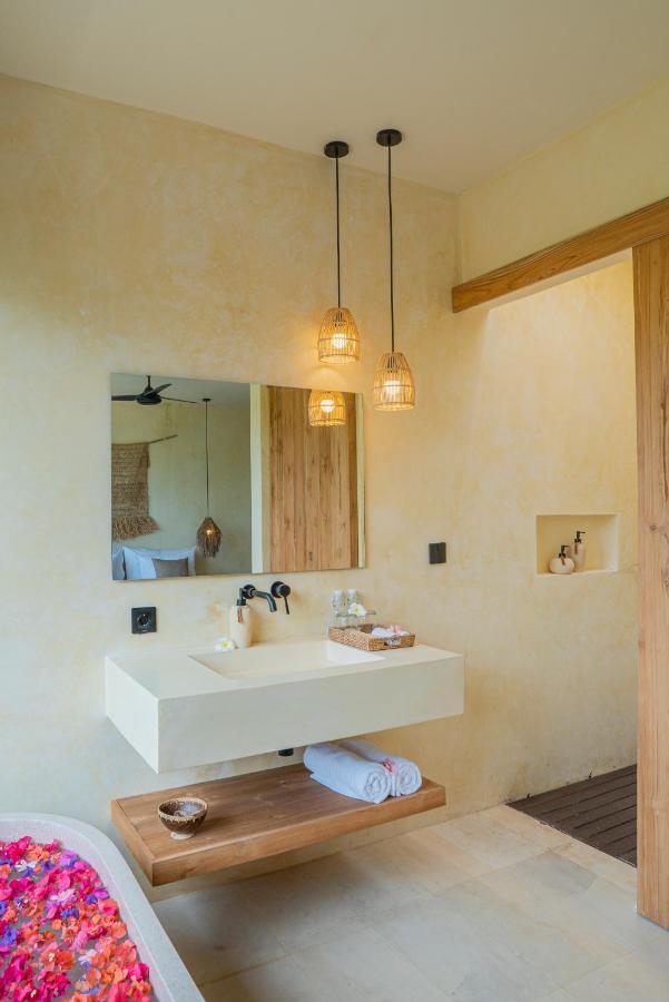 Olea Villas Resort Kuta  Bagian luar foto